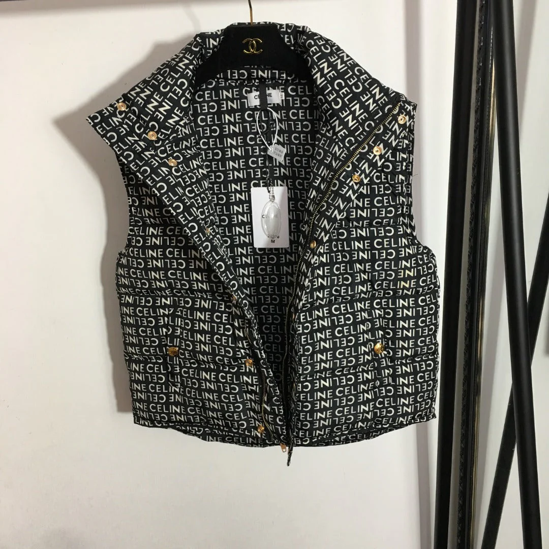 All-over letter print stand-up collar sleeveless vest