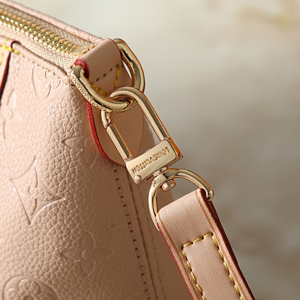 Louis Vuitton Skyline MM Beige 16 Inches M29152