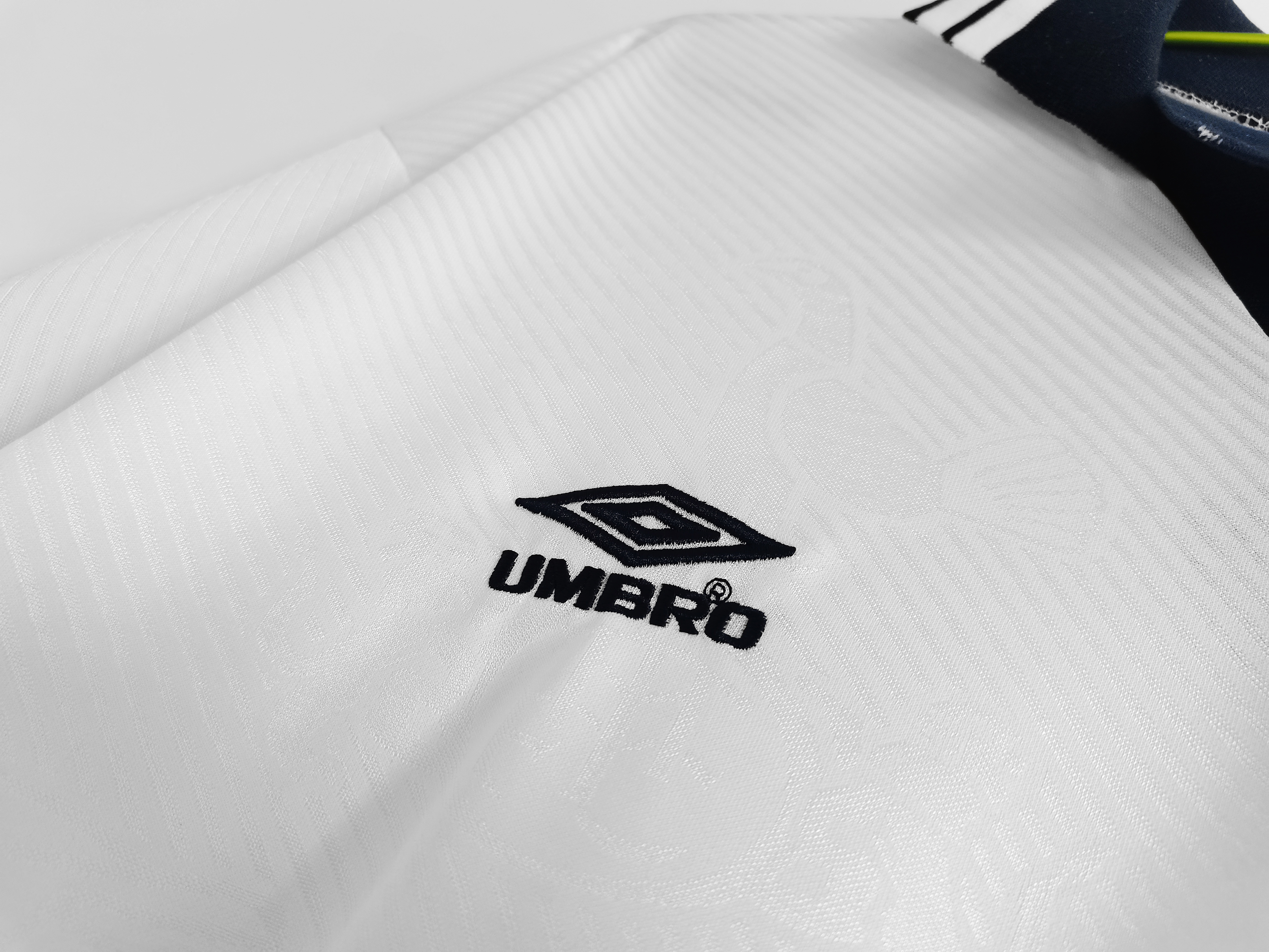 1994/95 Tottenham Hotspur Home Retro Jersey - Fans Edition