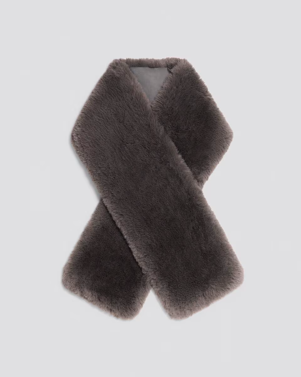 Stole in Faux Fur