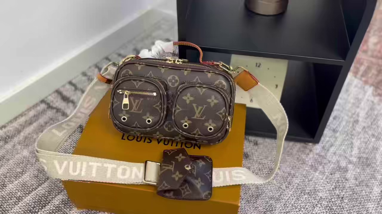 LV Reporter Camera Bag