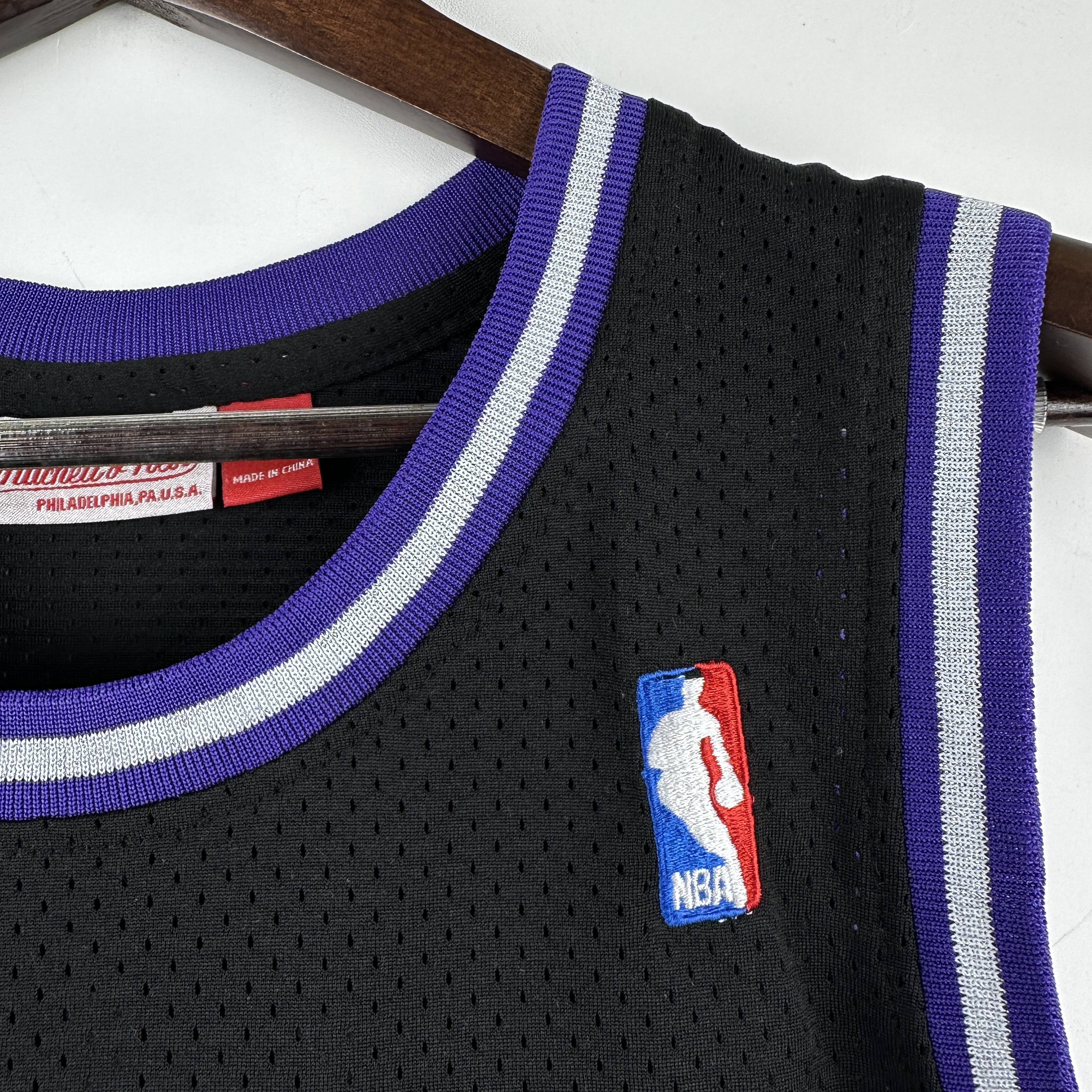 Embroidered MN Retro Jersey Kings 98/99 Season Black No. 55 Williams