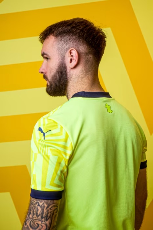 Southampton 2024-25 Away Kit