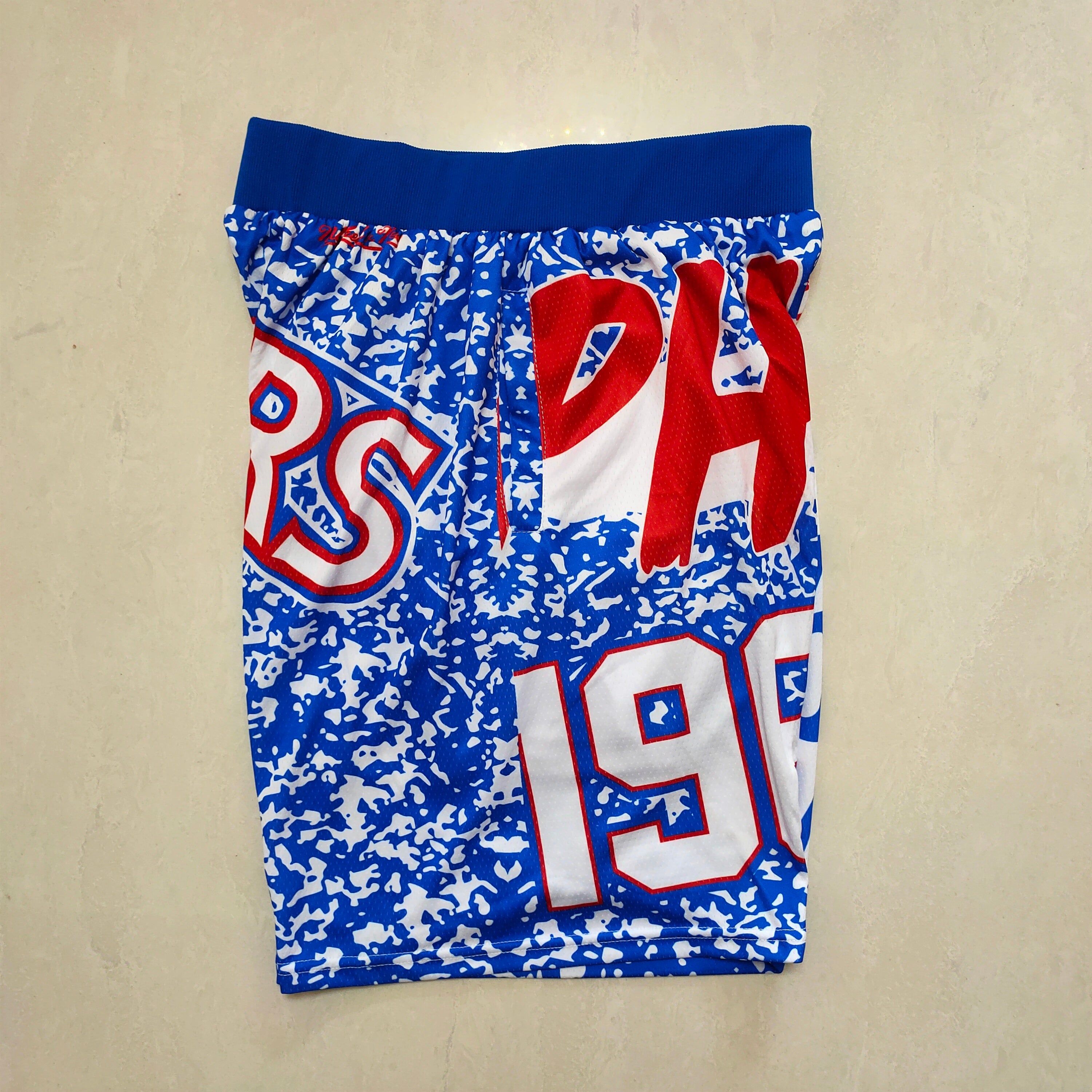 Philadelphia 76ers MitchellNess team logo basketball sweatpants