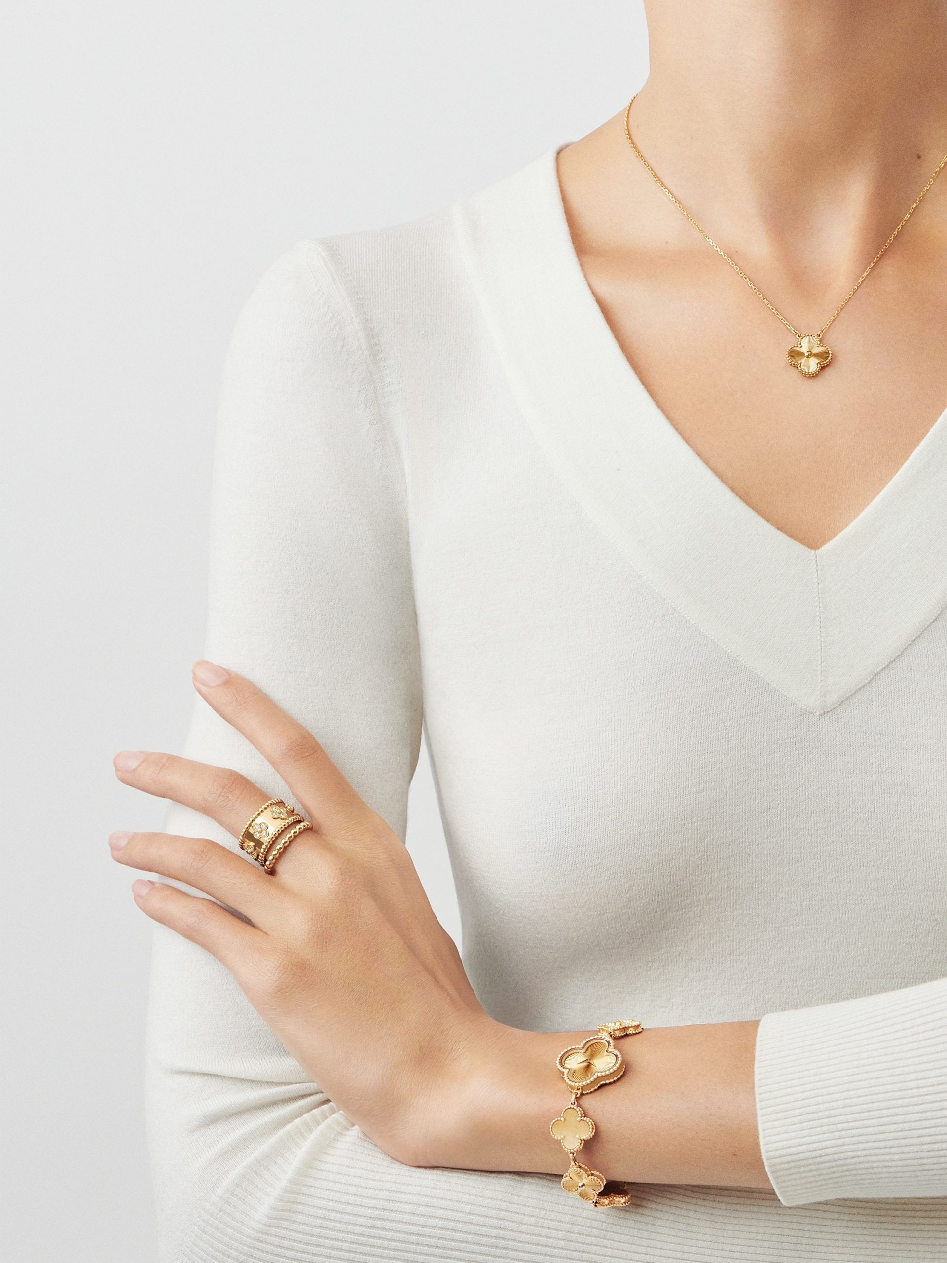 Perlee pearls of gold ring, medium model
