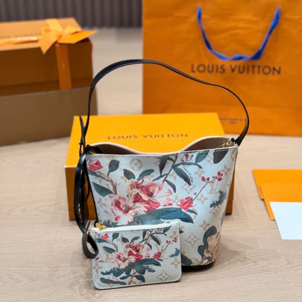 Louis Vuitton Pochette Monogram Ebene M29148 9.3 Inches