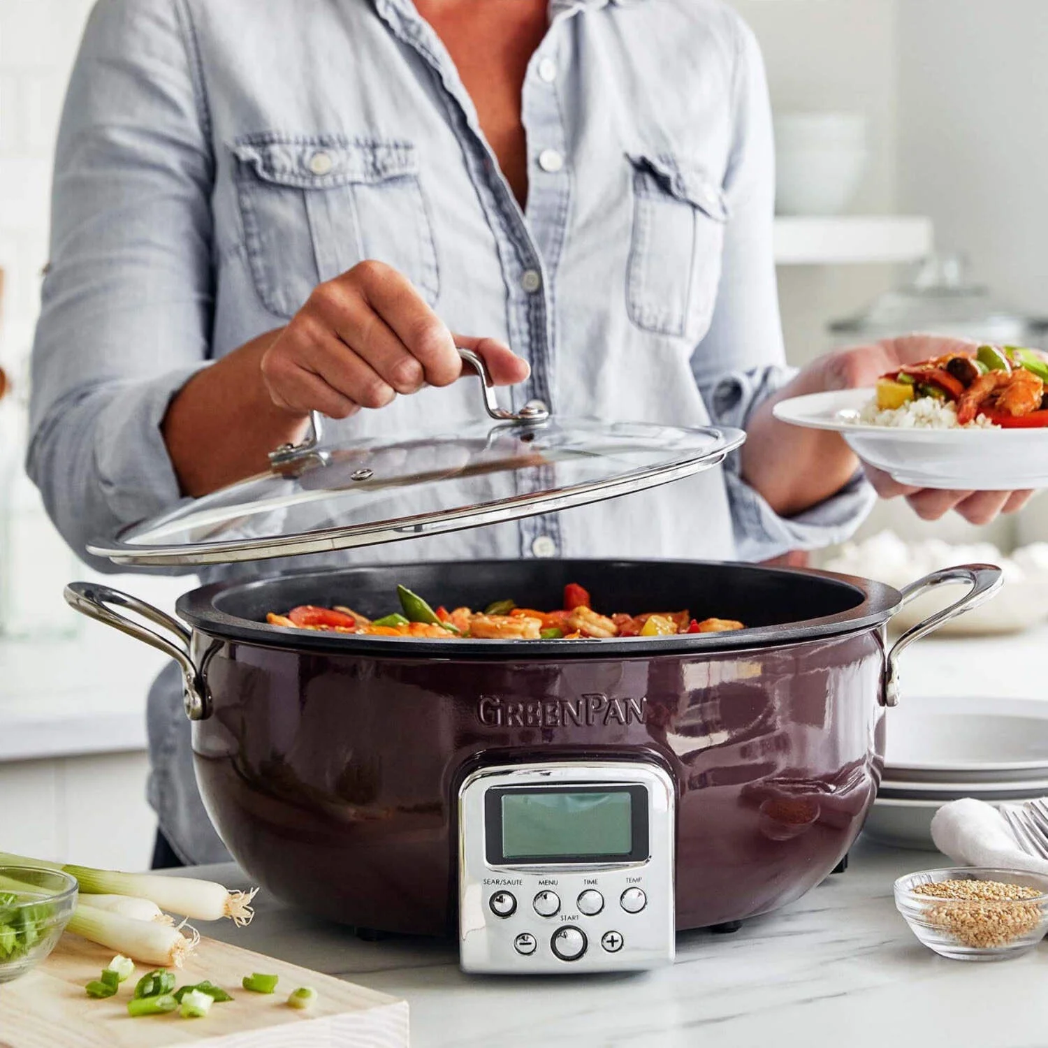 GreenPan Elite 6-Quart Essential Smart Skillet | Black