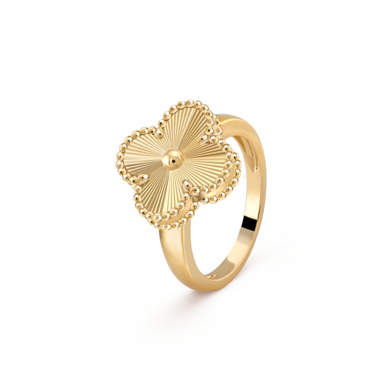 Vintage Alhambra ring