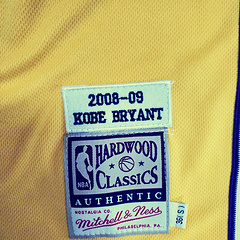 Los Angeles Lakers Kobe Bryant Yellow 24 MN