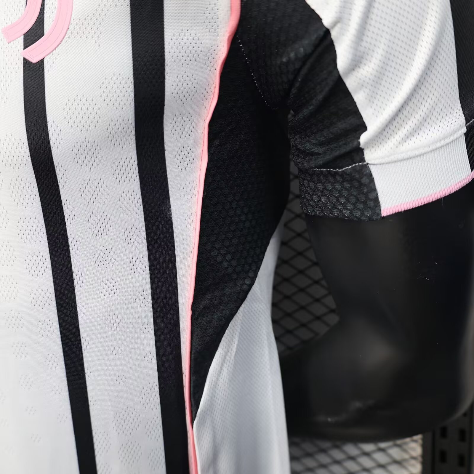 2025/2026 Player Version Juventus Home Football Shirt 1:1 Thai Quality