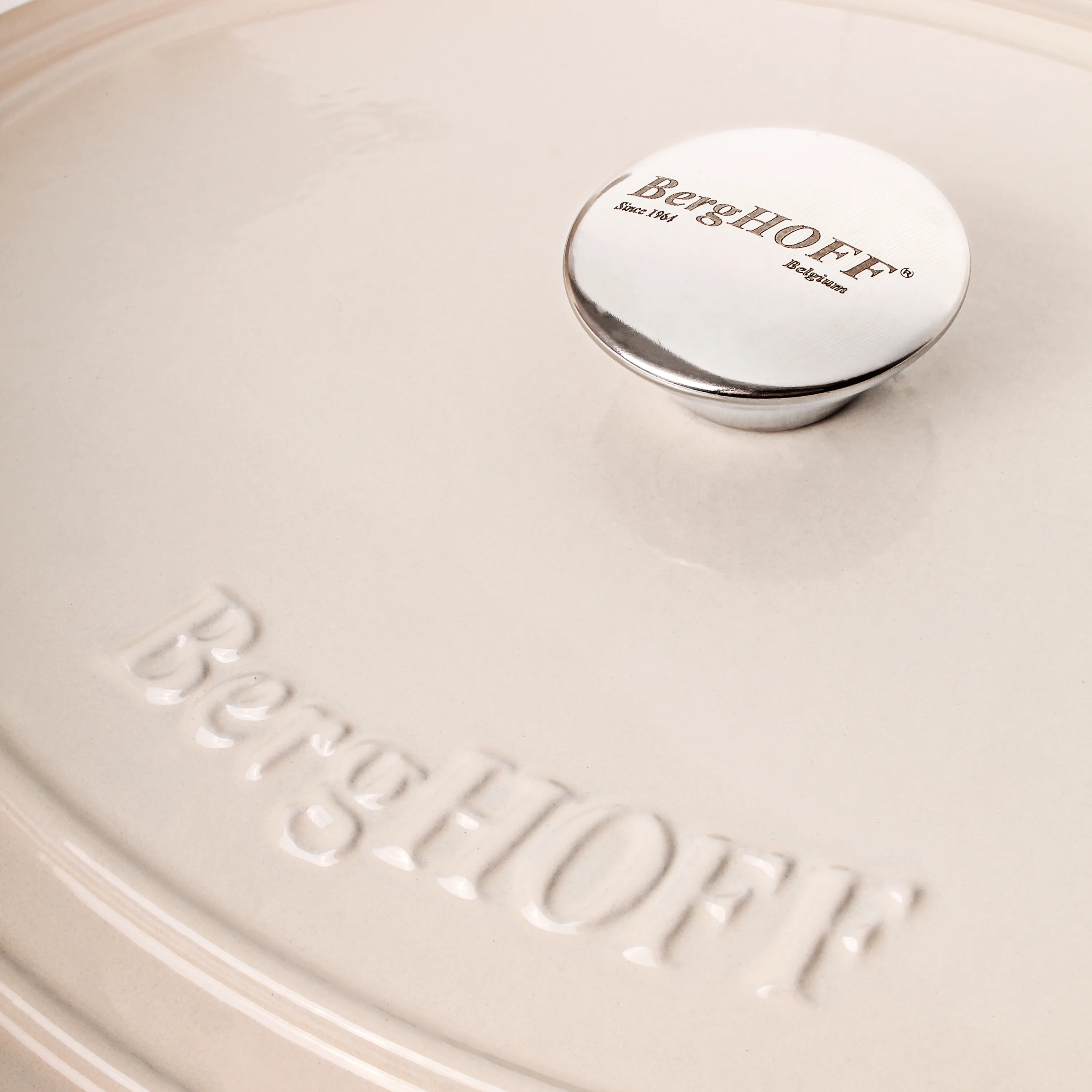 BergHOFF Neo 4Pc Cast Iron Set: 3qt. Covered Dutch Oven & 7qt. Covered Stockpot, Blue