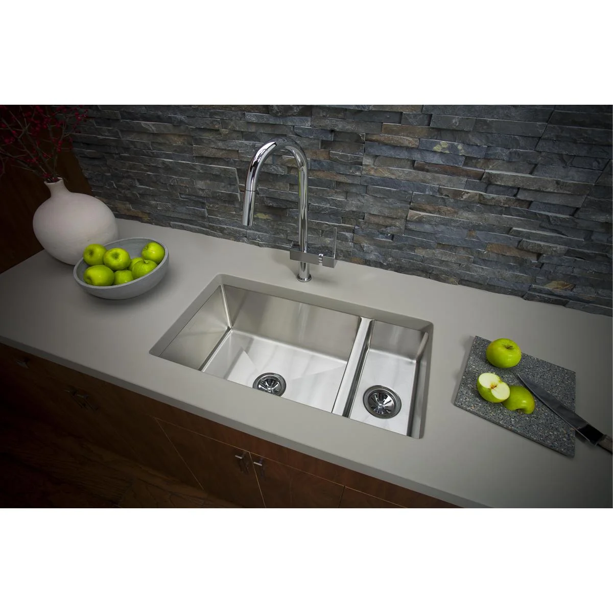 Elkay Crosstown 16 Gauge Stainless Steel, 32-1/4
