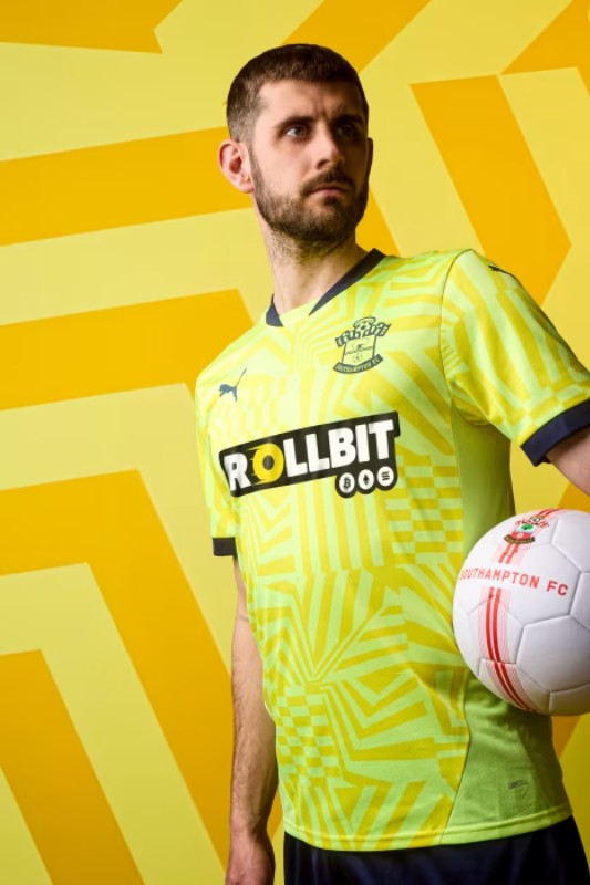 Southampton 2024-25 Away Kit