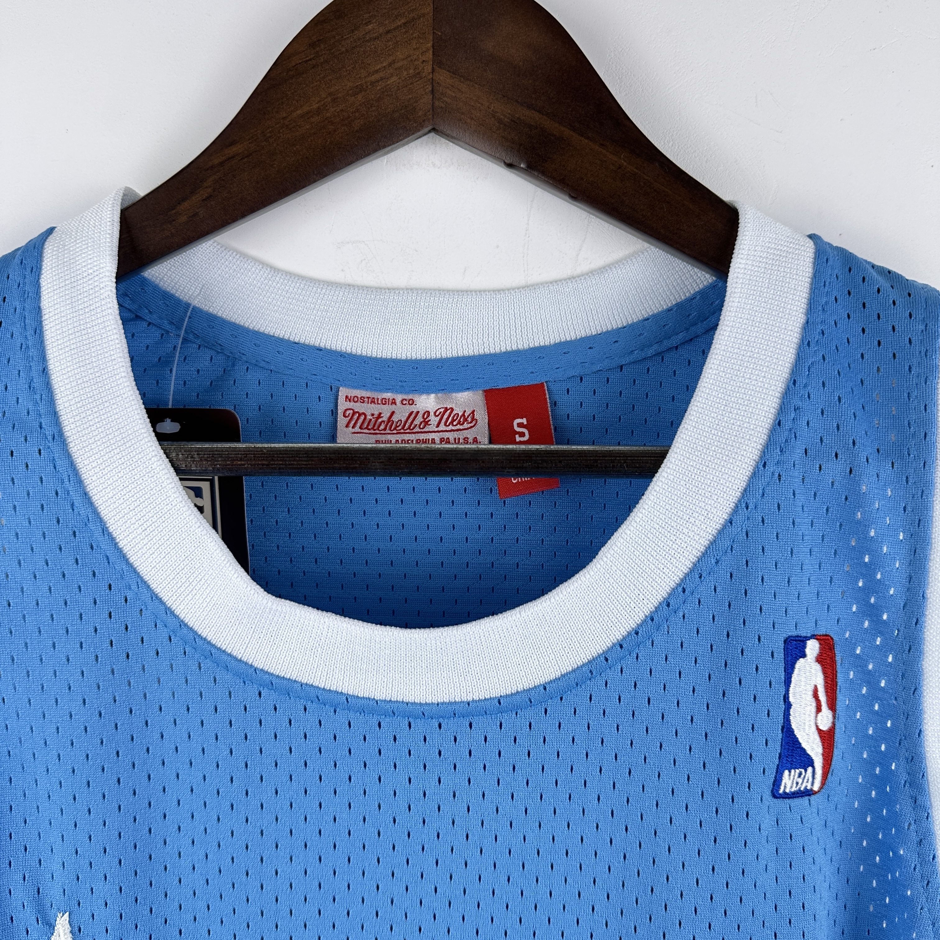 Embroidered MN Retro Jersey Lakers 04/05 Season Sky Blue Four-Star No. 8 Kobe