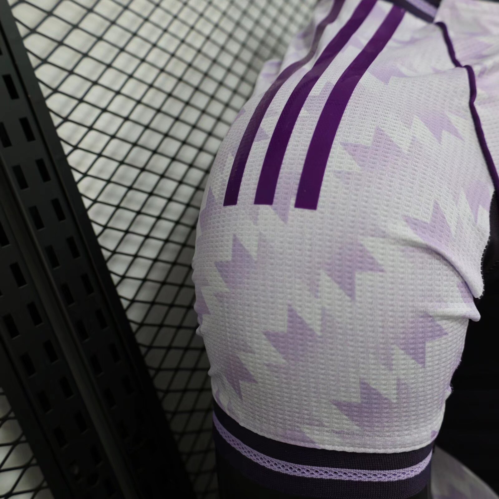 2025/2026 Player Version Manchester United Special Edition Light Purple Football Shirt 1:1 Thai Quality