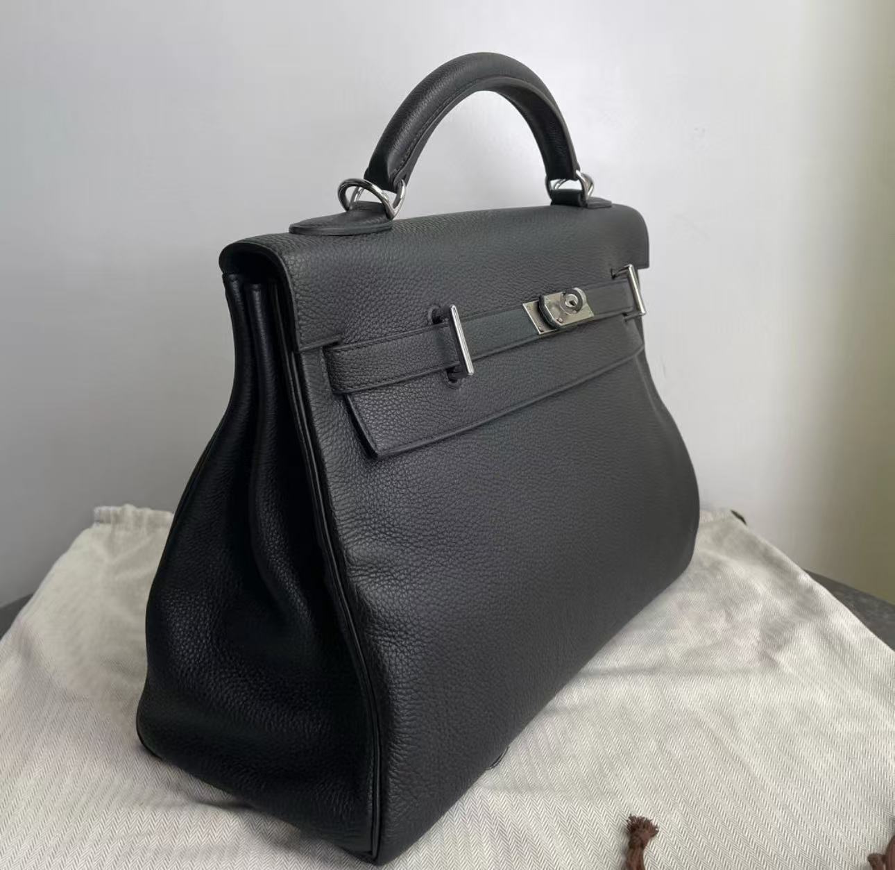 Hermès Kelly 42 Maxi customization by top masters