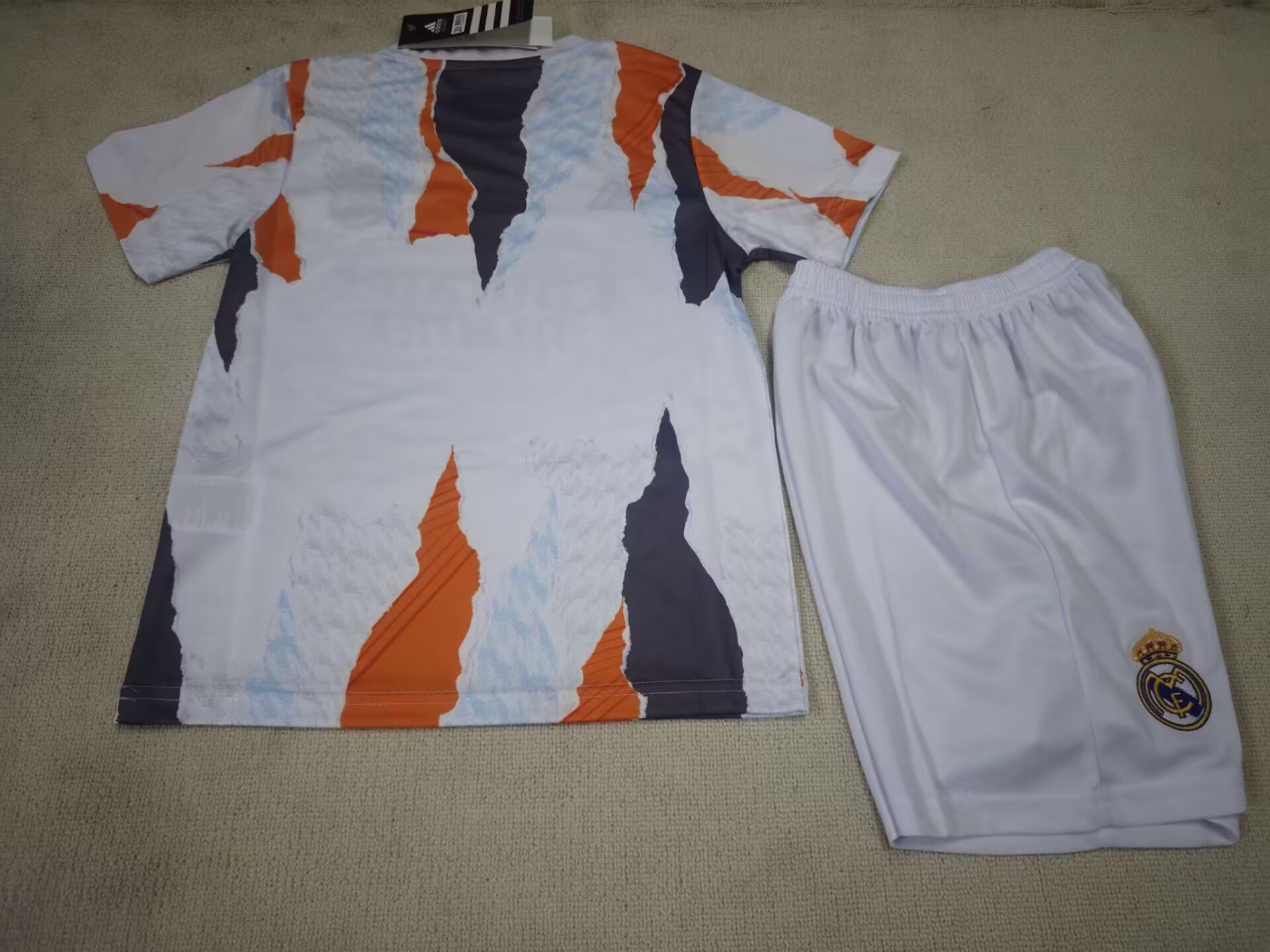 2025/2026 Kids Size Real Madrid Training Football Shirt 1:1 Thai Quality