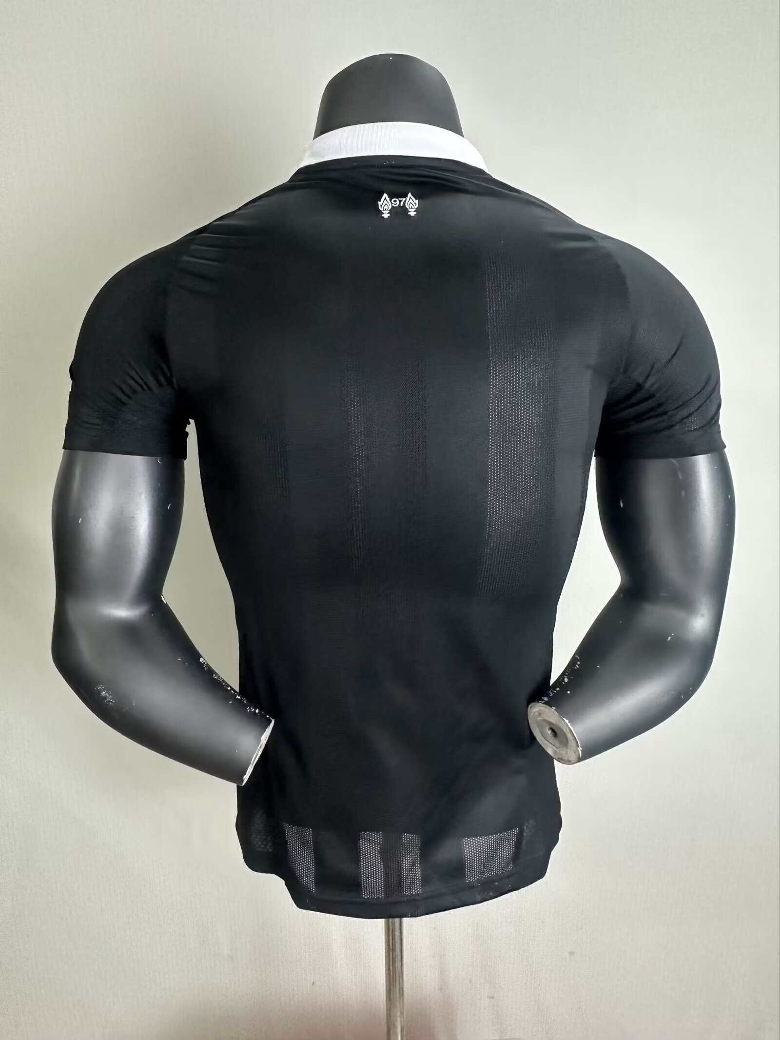 2025-26 Liverpool Goalkeeper Jersey - Player Edition