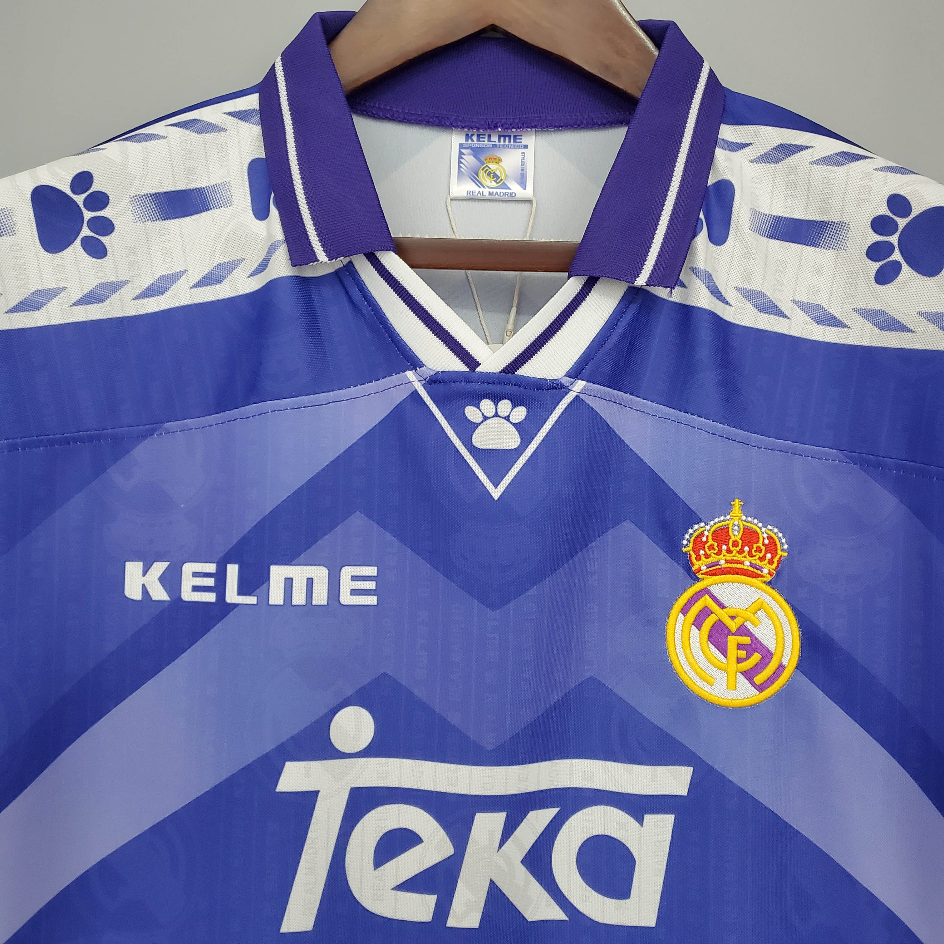 1996/1997 Retro Real Madrid Away Soccer Jersey 1:1 Thai Quality - Fans Edition