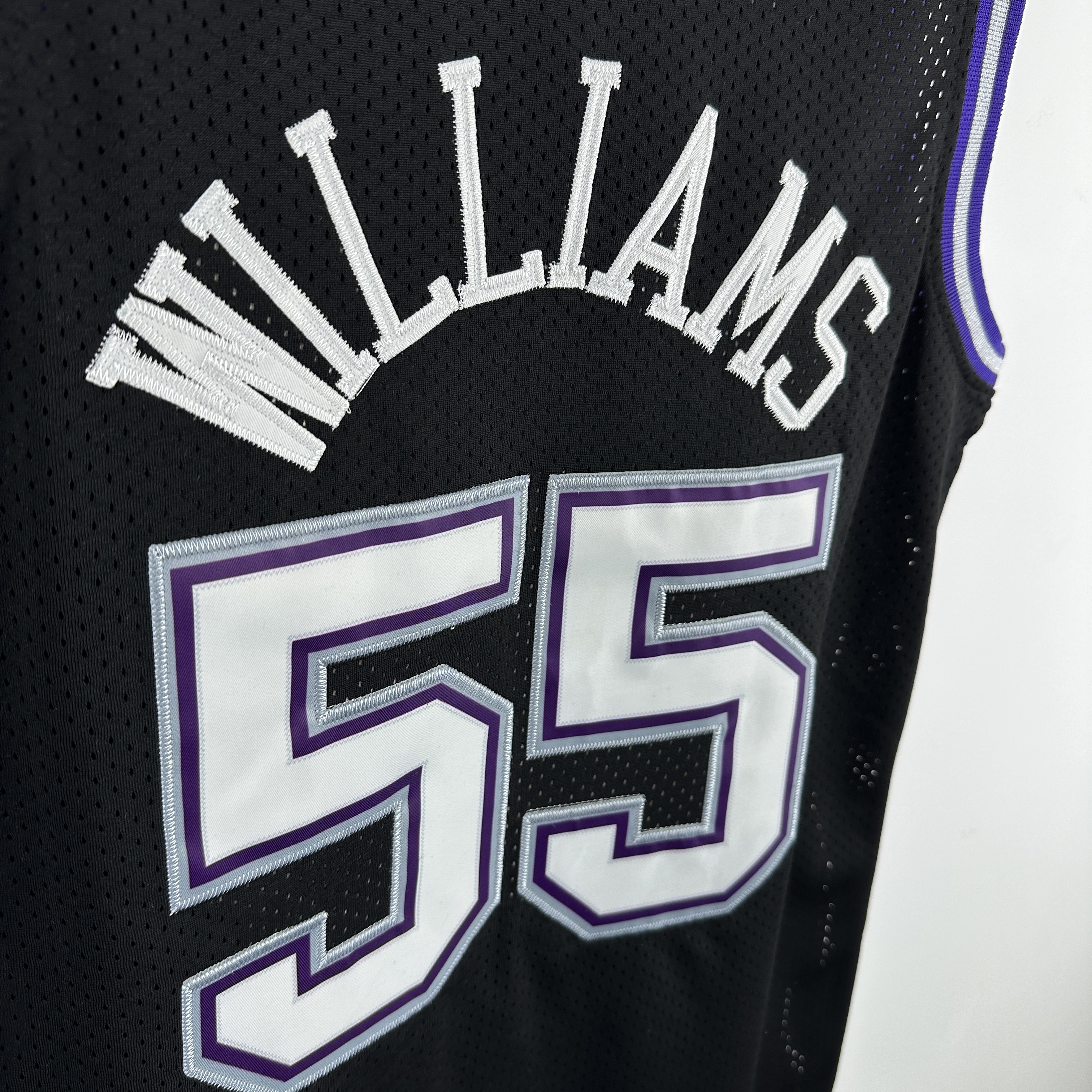 Embroidered MN Retro Jersey Kings 98/99 Season Black No. 55 Williams