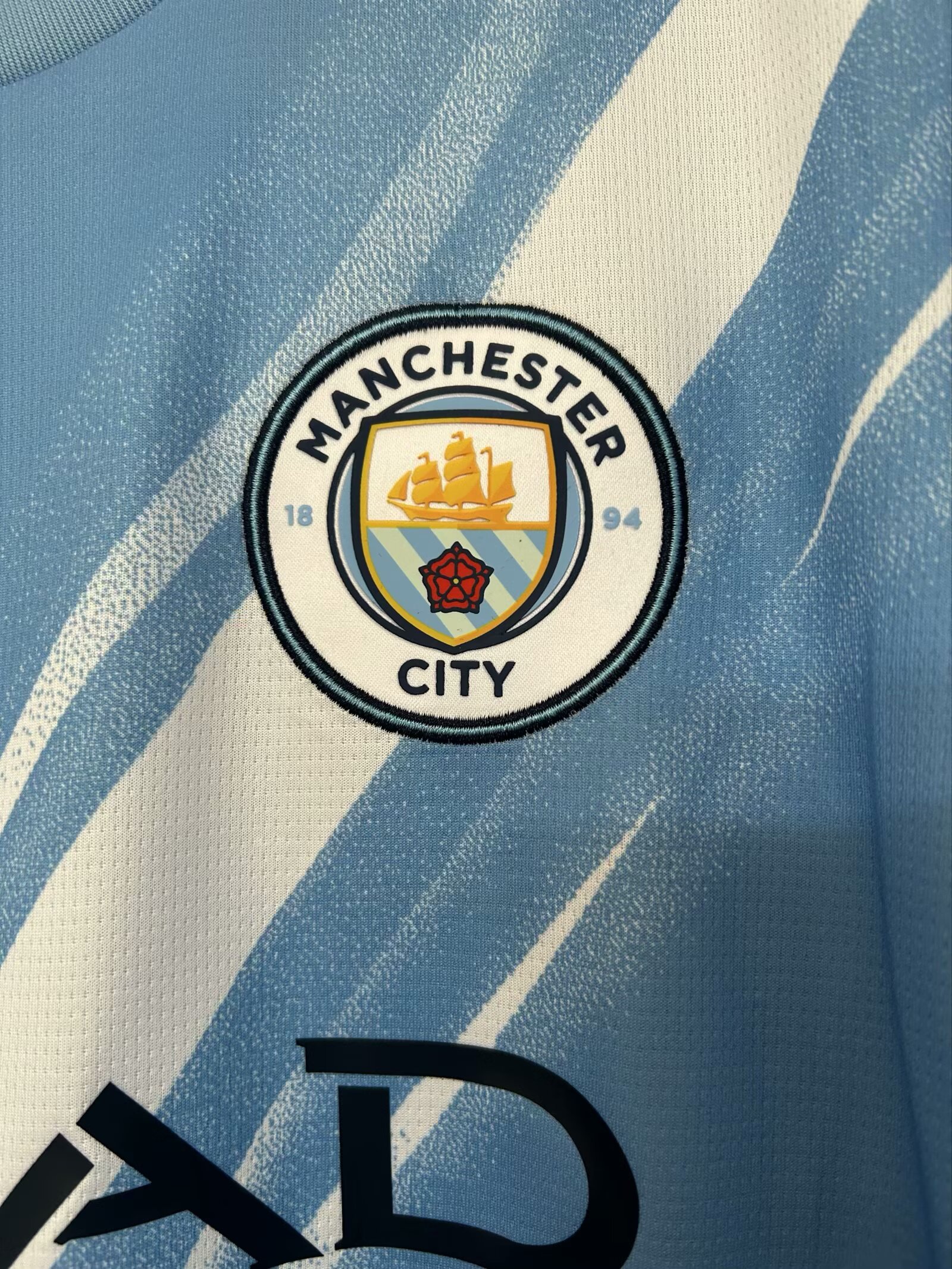 2025-26 Manchester City Home Jersey - Fans Edition