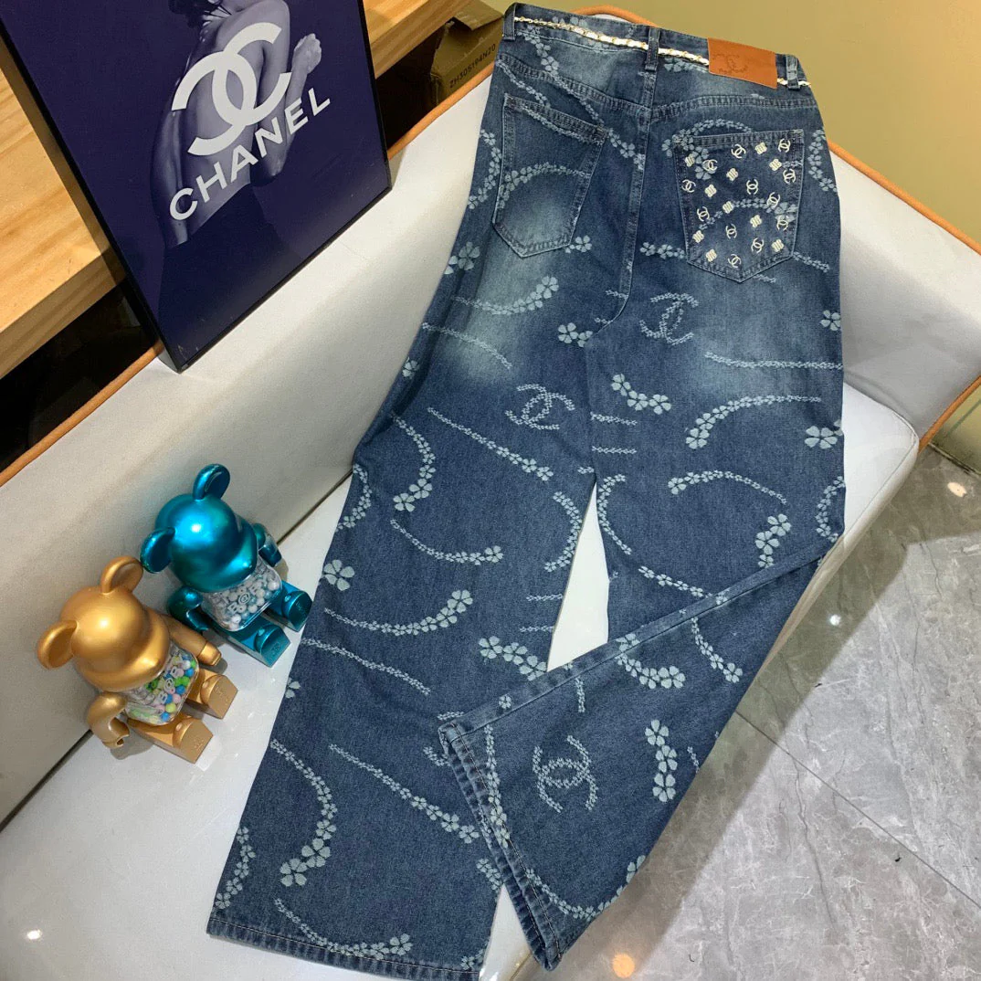 Laser pocket embroidery jeans