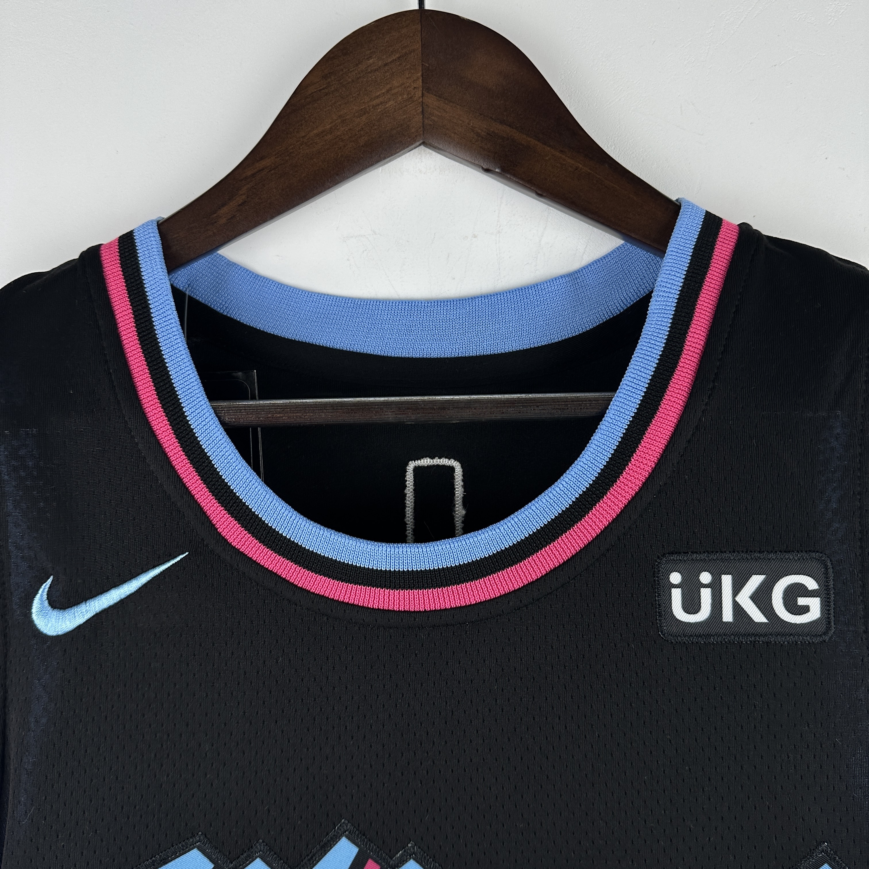 Embroidered Heat Crew Neck Black No. 3 Dwyane Wade