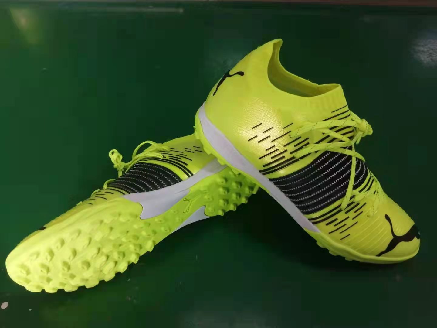 FUTURE Z 1.2 Pro Cage High-end TF football shoes