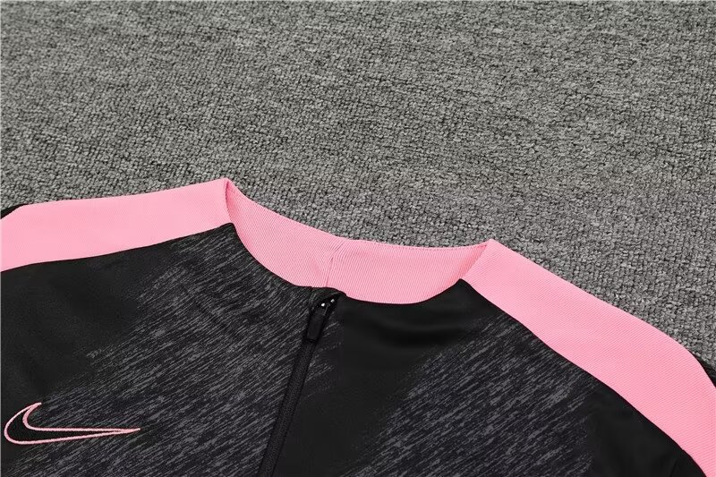 2024/25 Paris black half-zip training suit 1:1 Thai quality suit