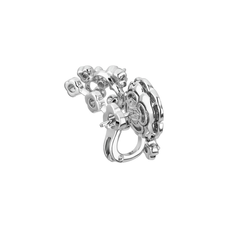 Bouton de Camélia earrings