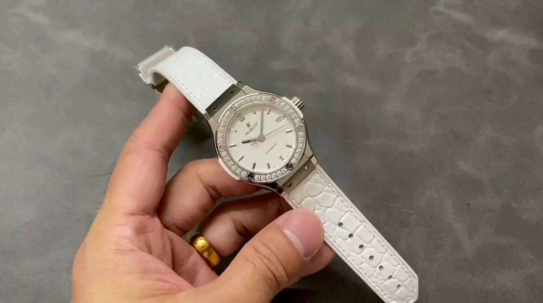 【Super Clone】Hublot Classic Fusion Automatic 542.NE.2010.LR.1204