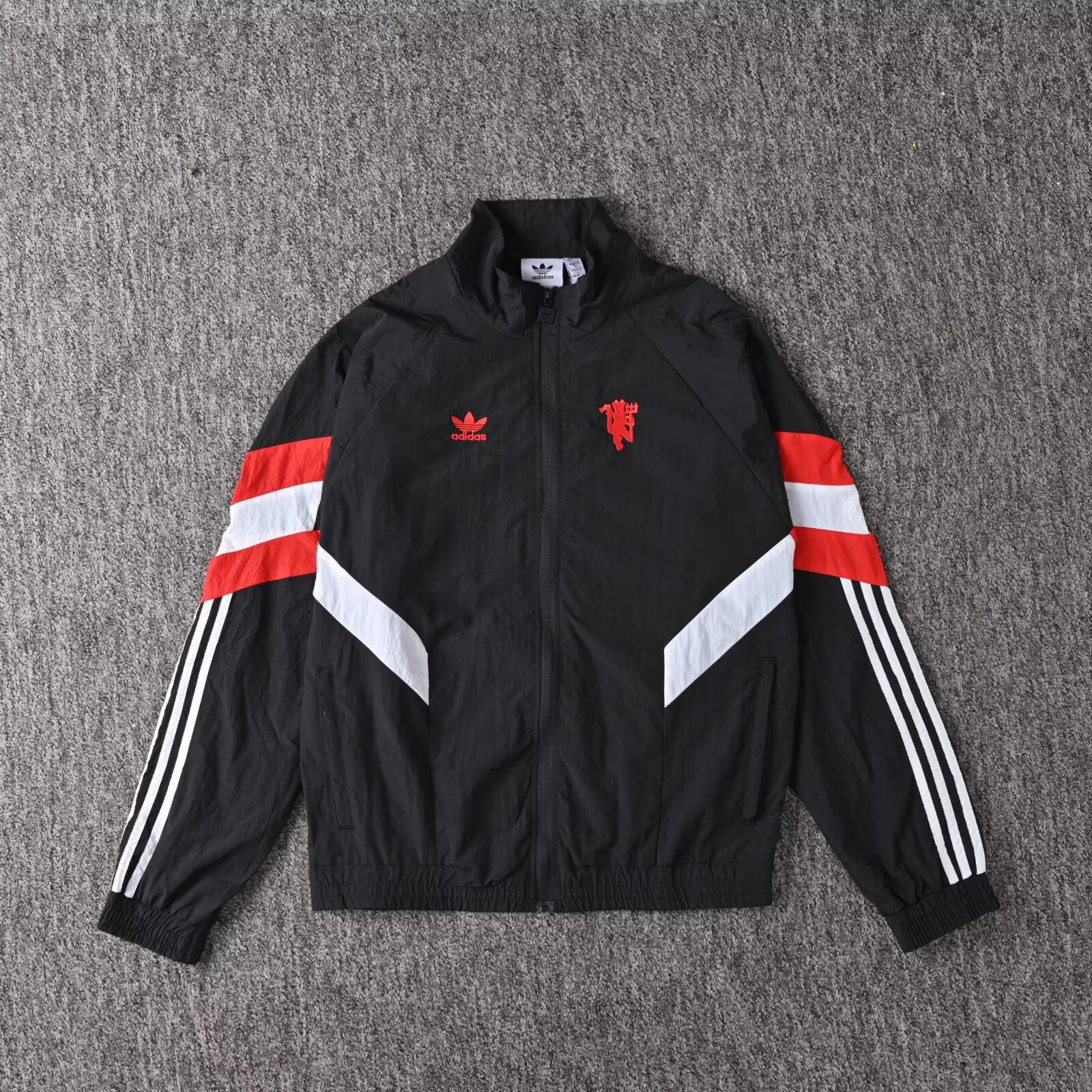 Manchester United retro windbreaker