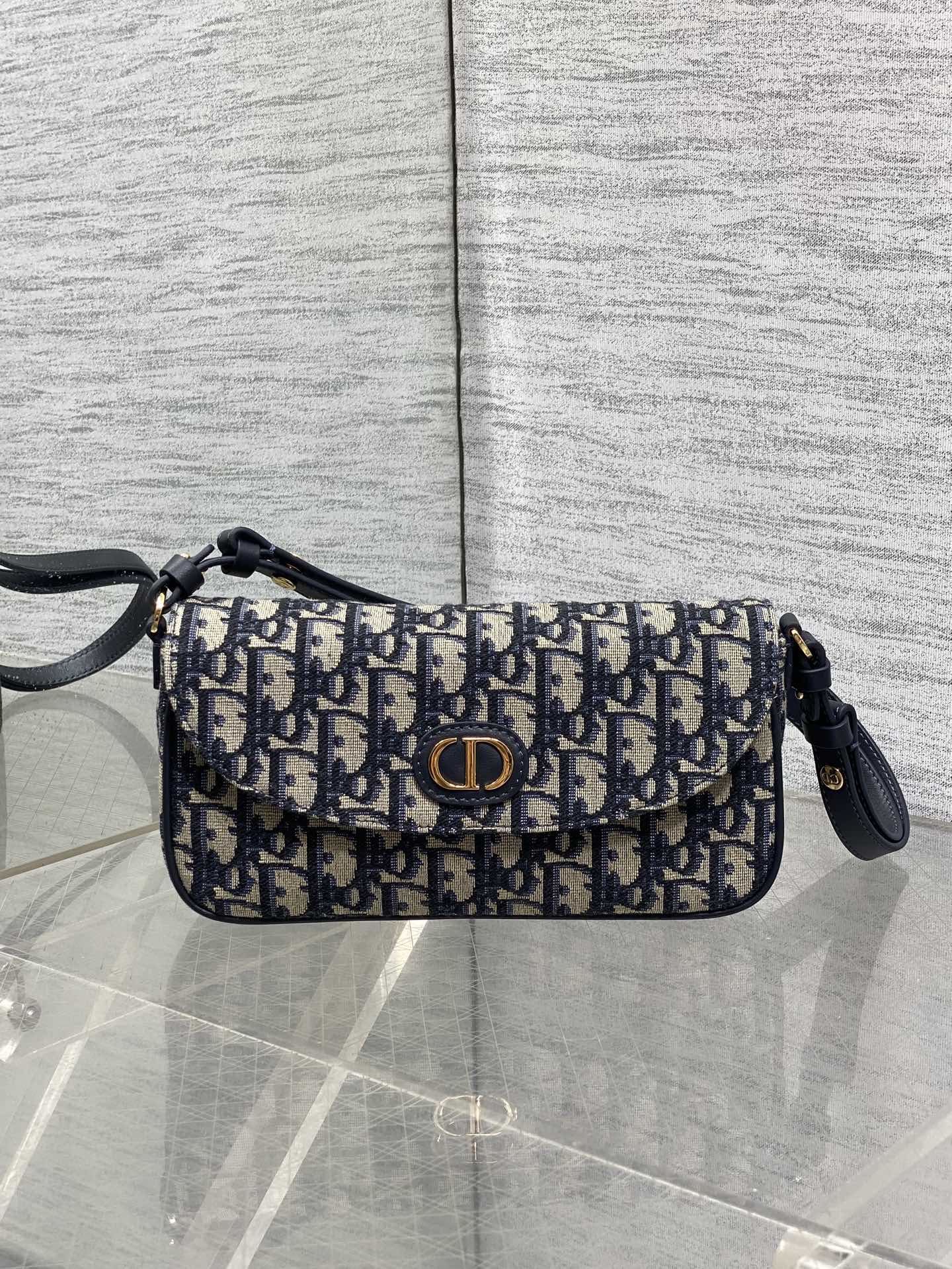 Dior 30 Montaigne Avenue Bag Oblique Blue
