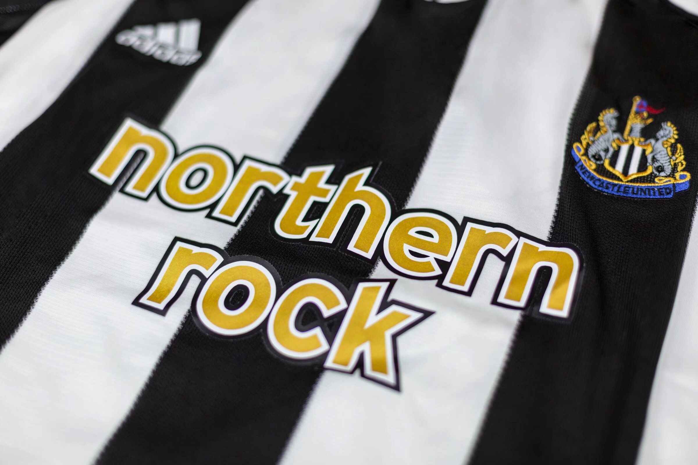 2005/06 Newcastle United Home Shirt