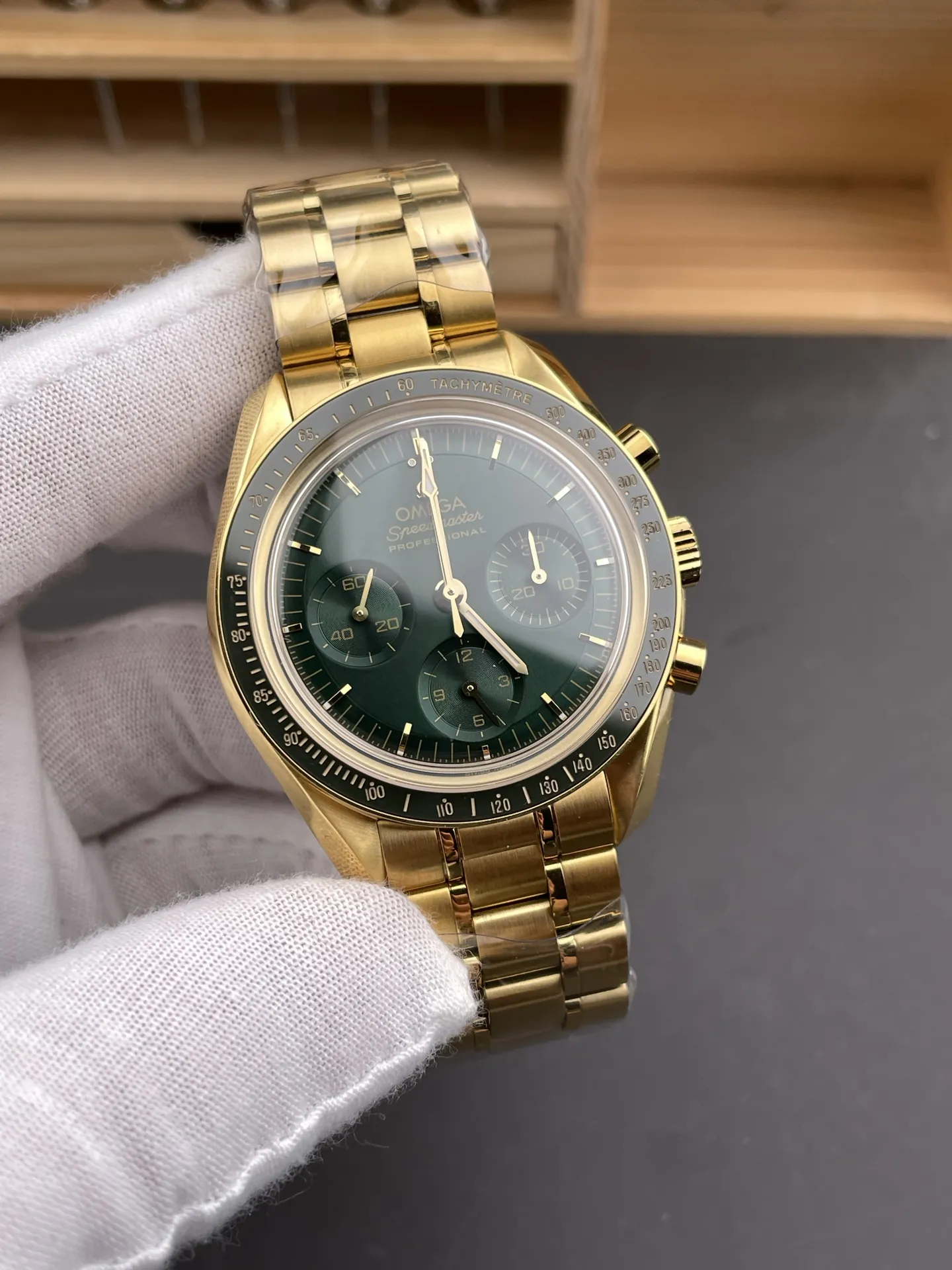 Omega Speedmaster Green 42mm