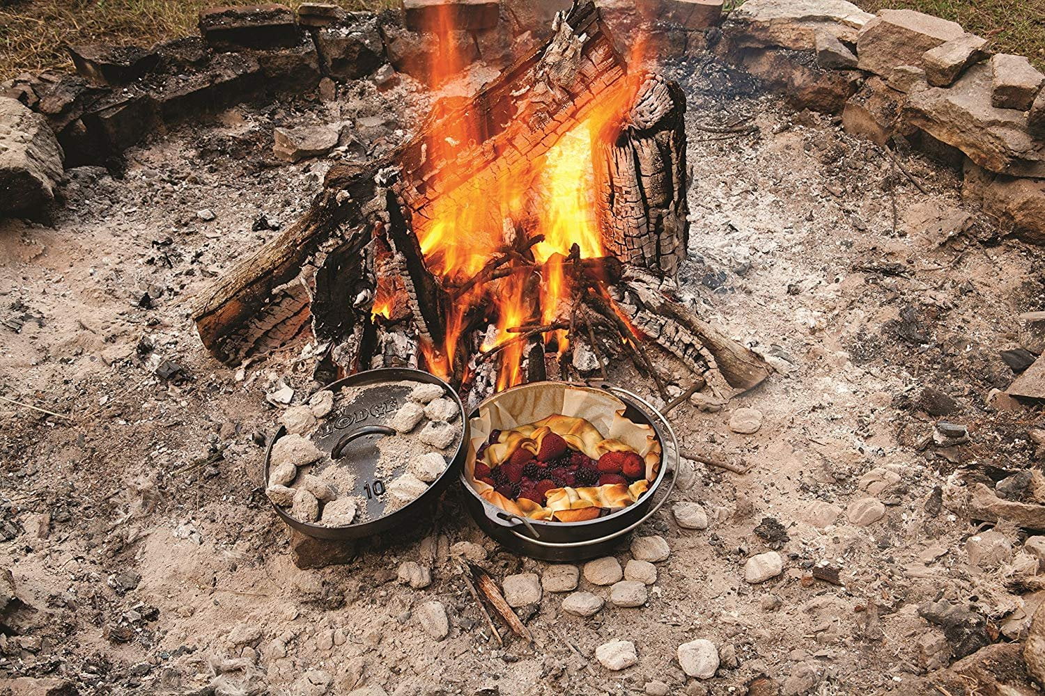 Lodge L10CO3 Cast Iron Camp Dutch Oven, 4-Quart
