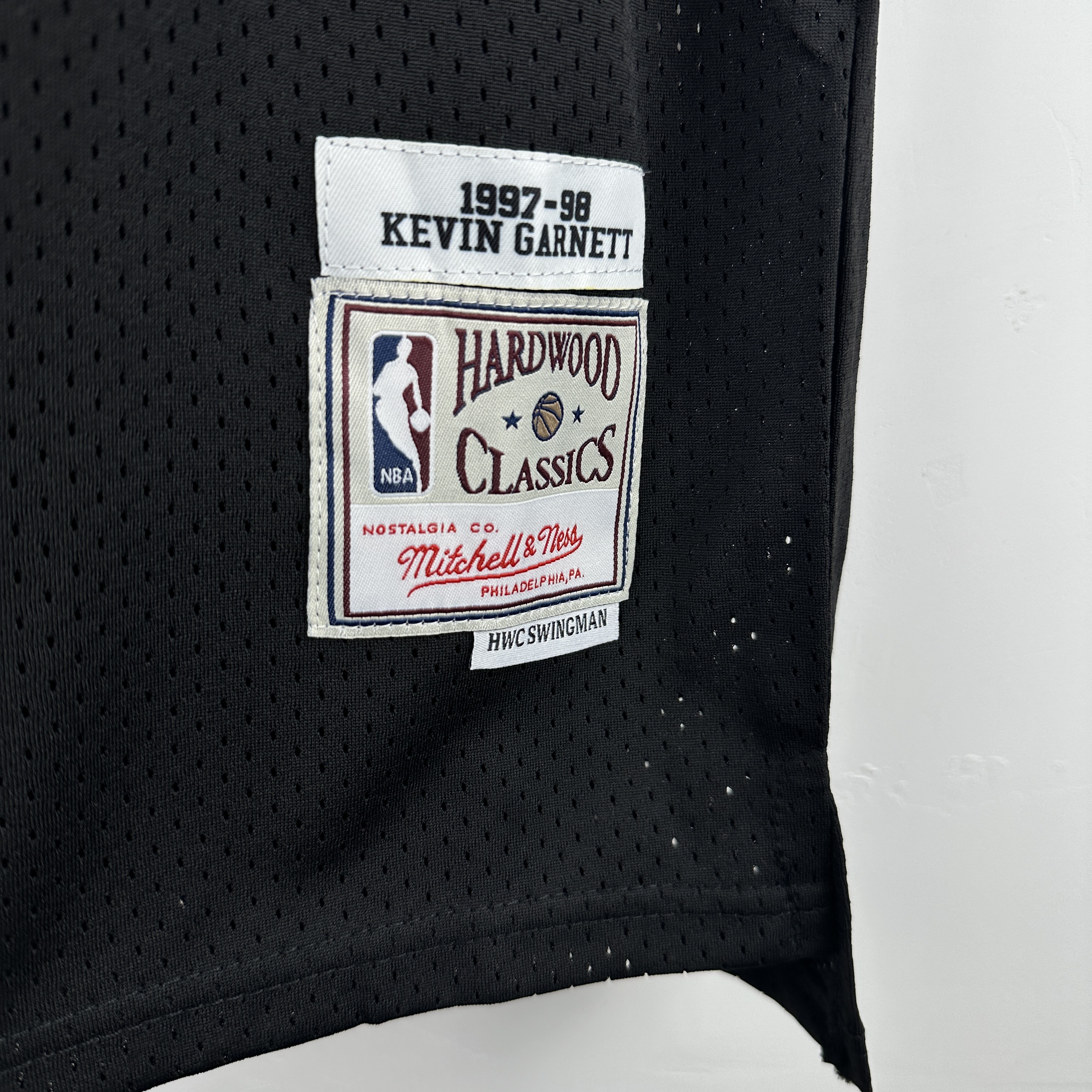 Embroidered MN retro jersey Timberwolves 97/98 season black No. 21 Kevin Garnett