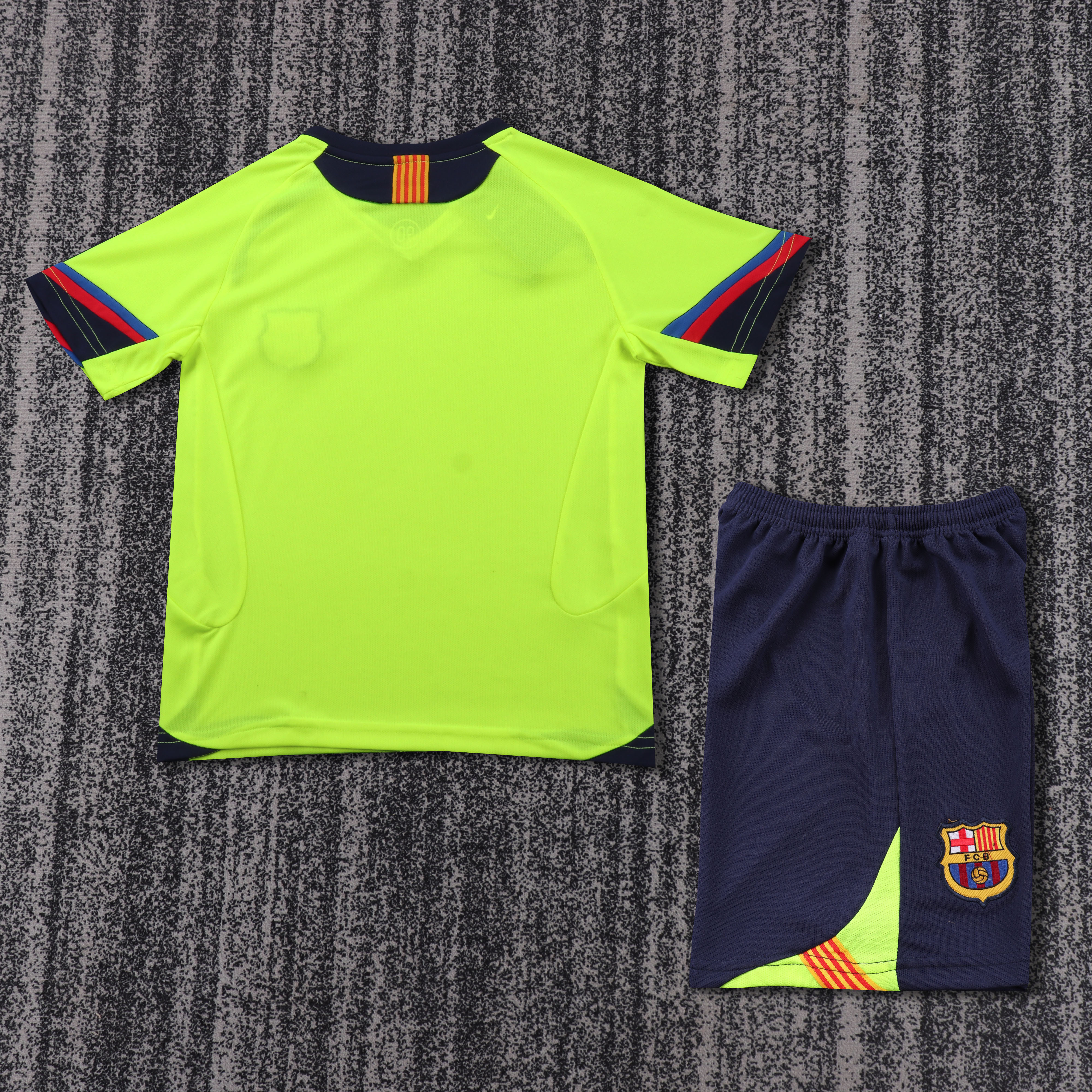 2005-06 Barcelona Away Retro Children's Jersey Set - Fans Edition
