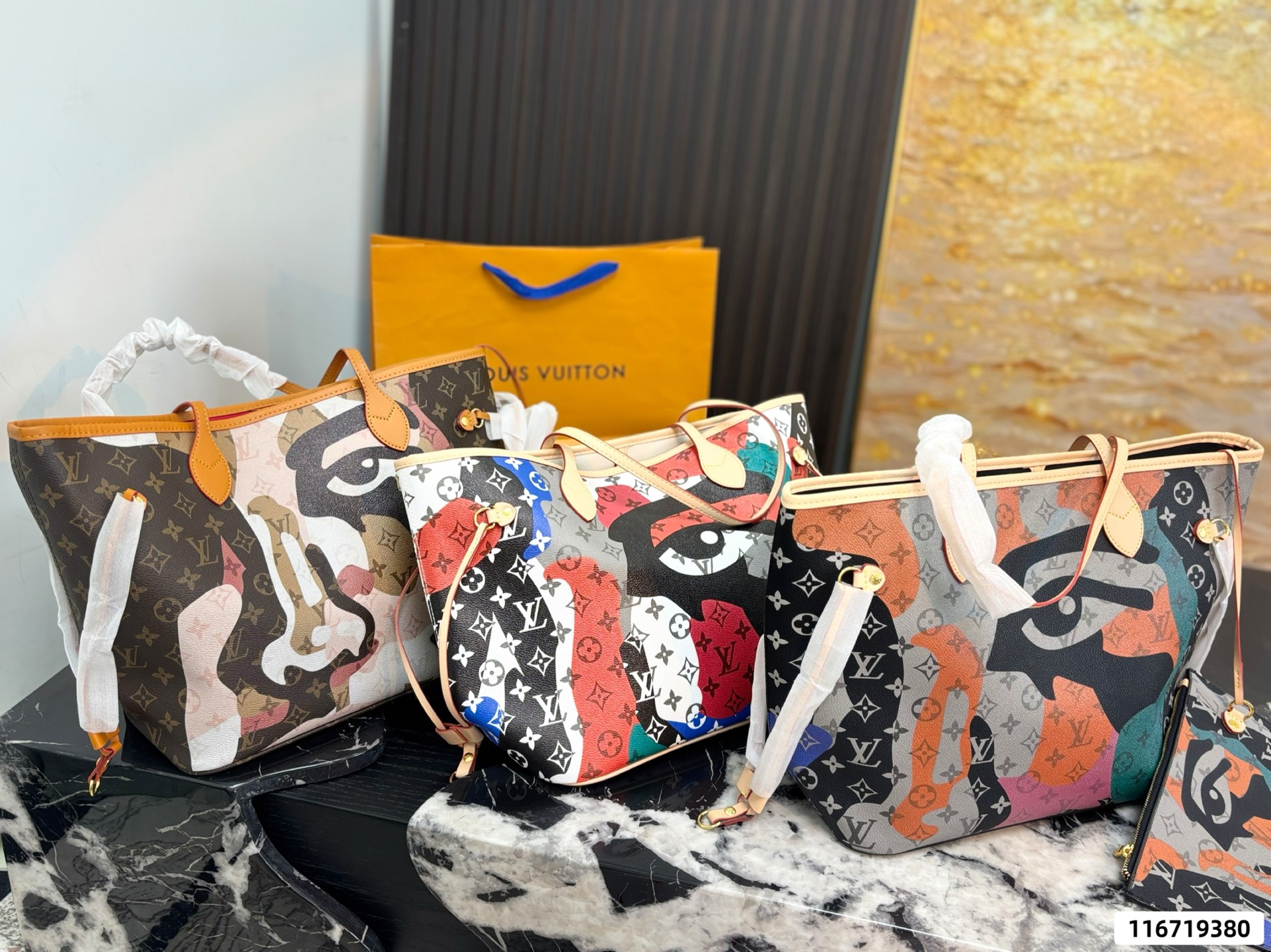 LV New Neverfull Tote Bag