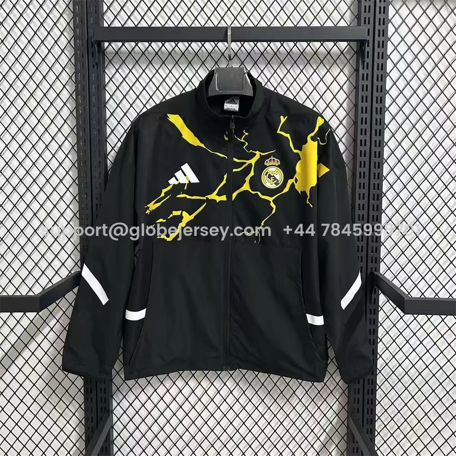 Real Madrid 25-26 Comics Special Windbreaker Jacket - Black