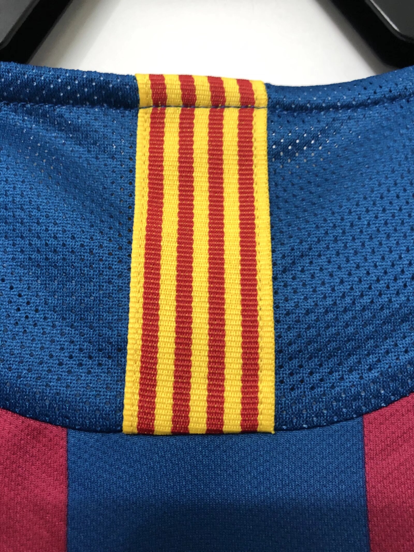 2005/2006 Barcelona home long sleeved jersey - fans edition