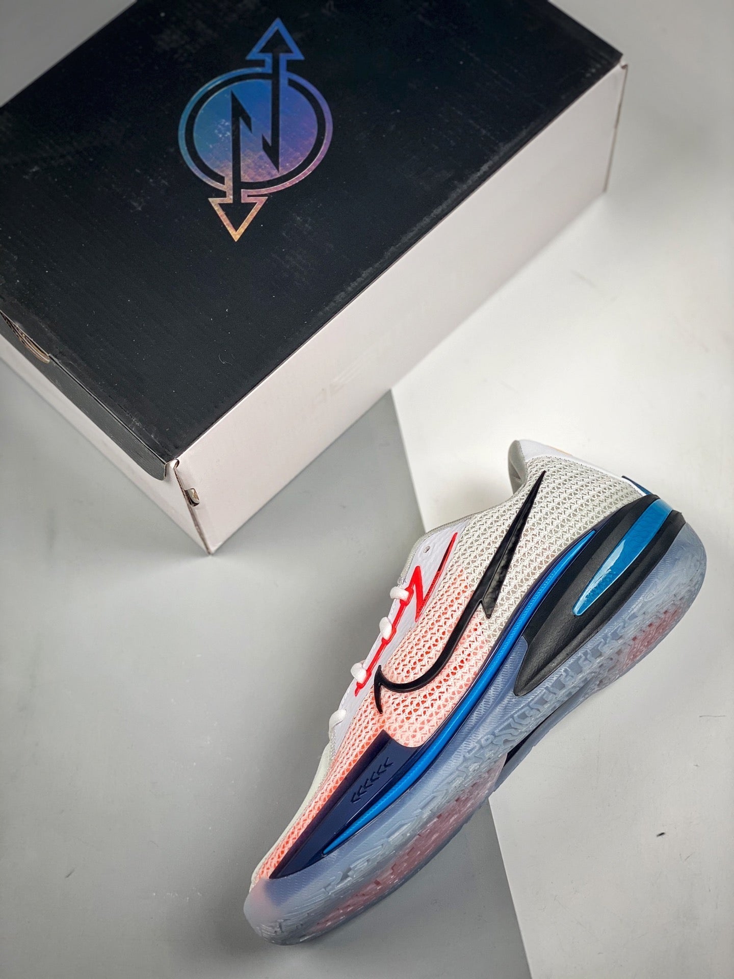 GT CUT White Black Laser Blue