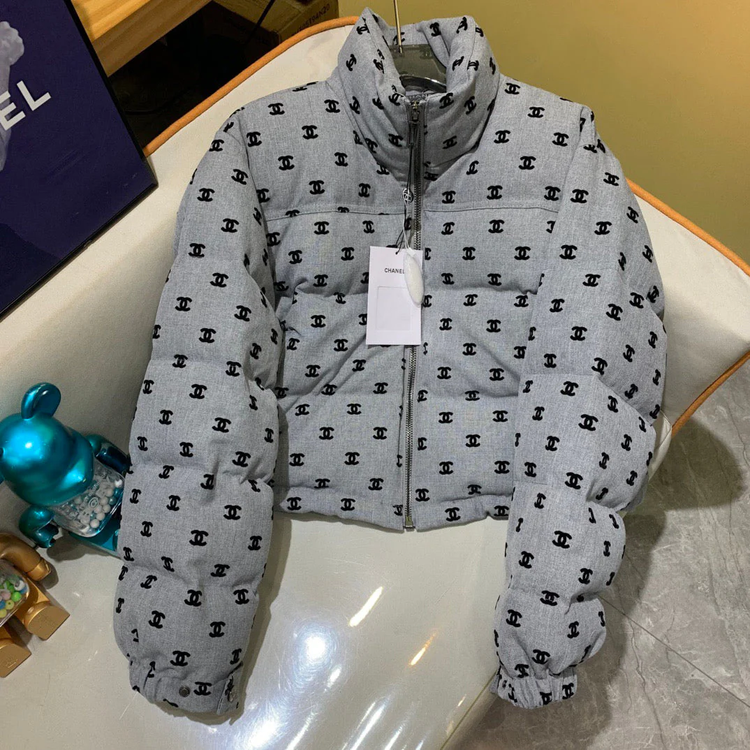 Color-blocked flocked letter down Coat