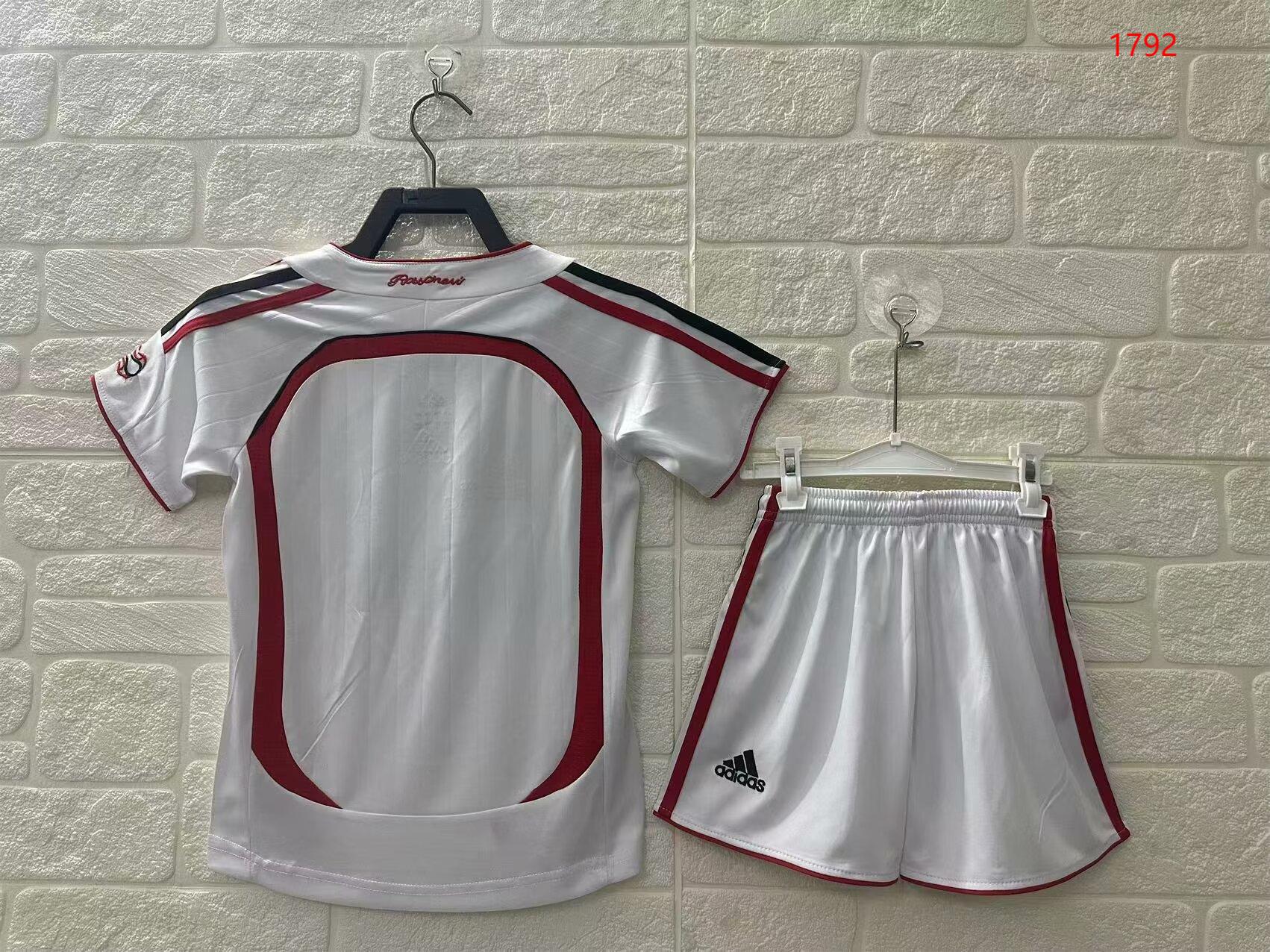 2006/07 AC Milan Retro Away - Kids Kit