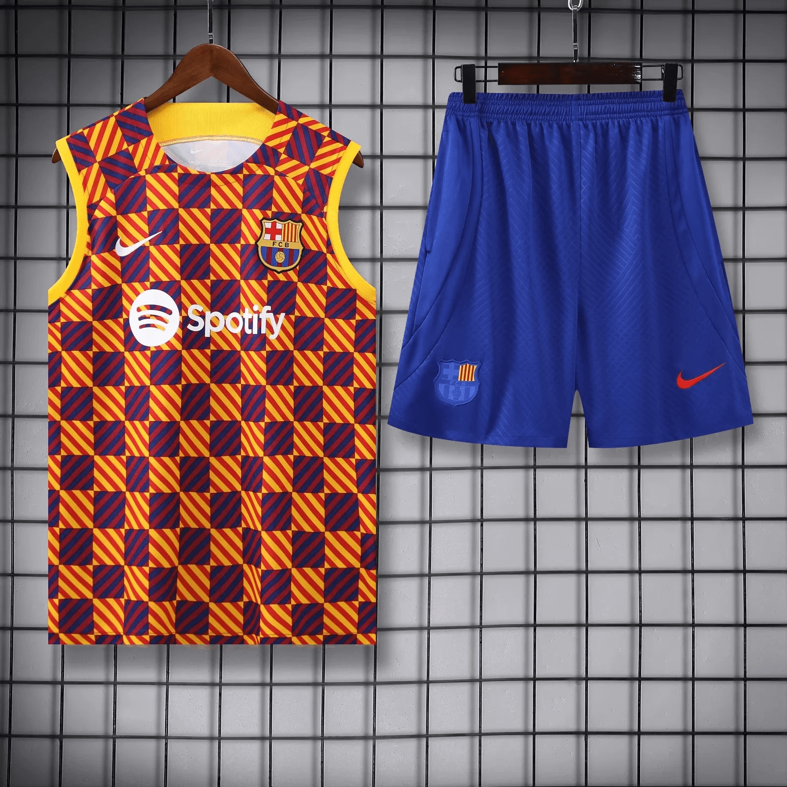2023/2024 Barcelona pre-match training Wearr Striped Jersey+Shorts 1:1 Thai Quality