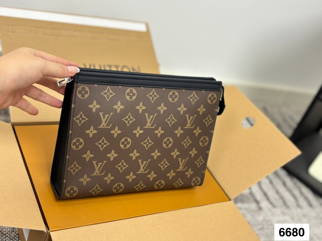 Lv Papollo Bag