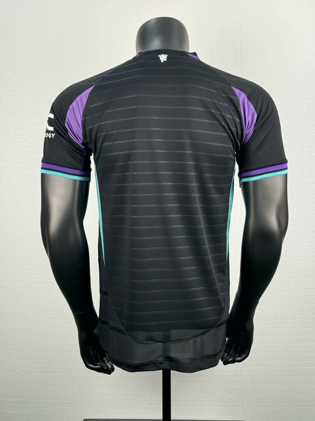 25-26 Manchester United training kit - player version