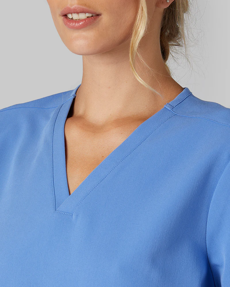 WOMEN'S 2-POCKET V-NECK SCRUB TOP