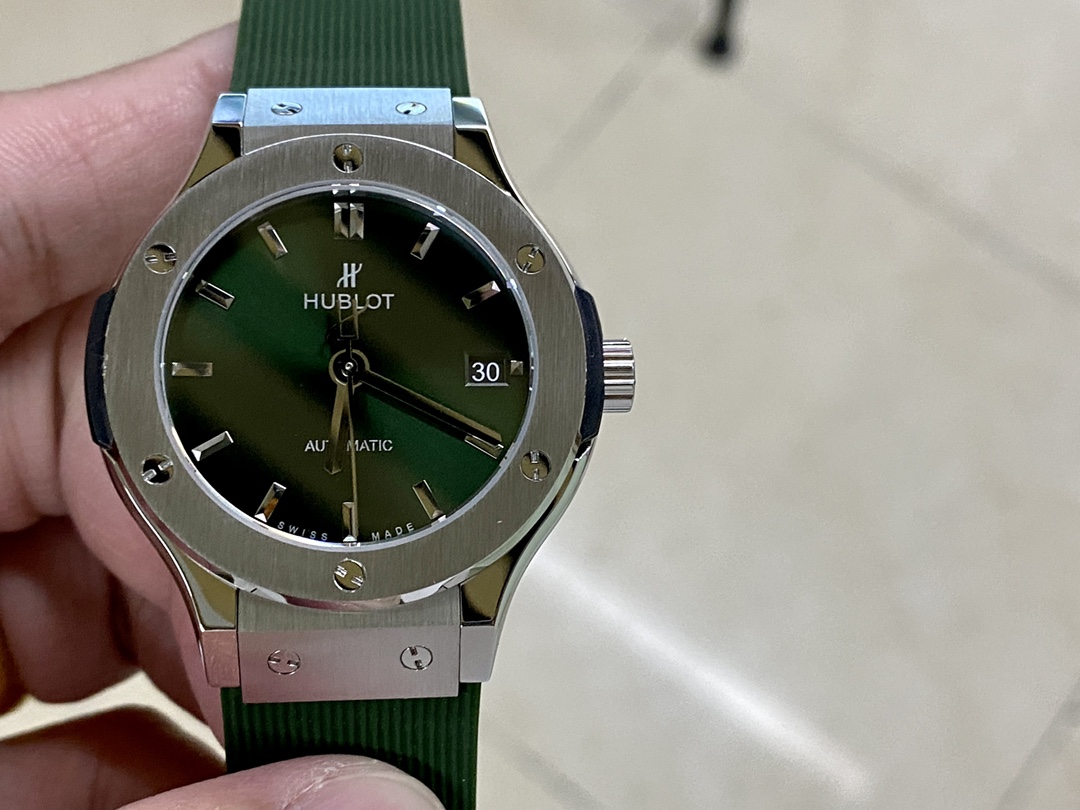【Super Clone】Hublot Classic Fusion 565.NX.1171.RX 38 mm Lady