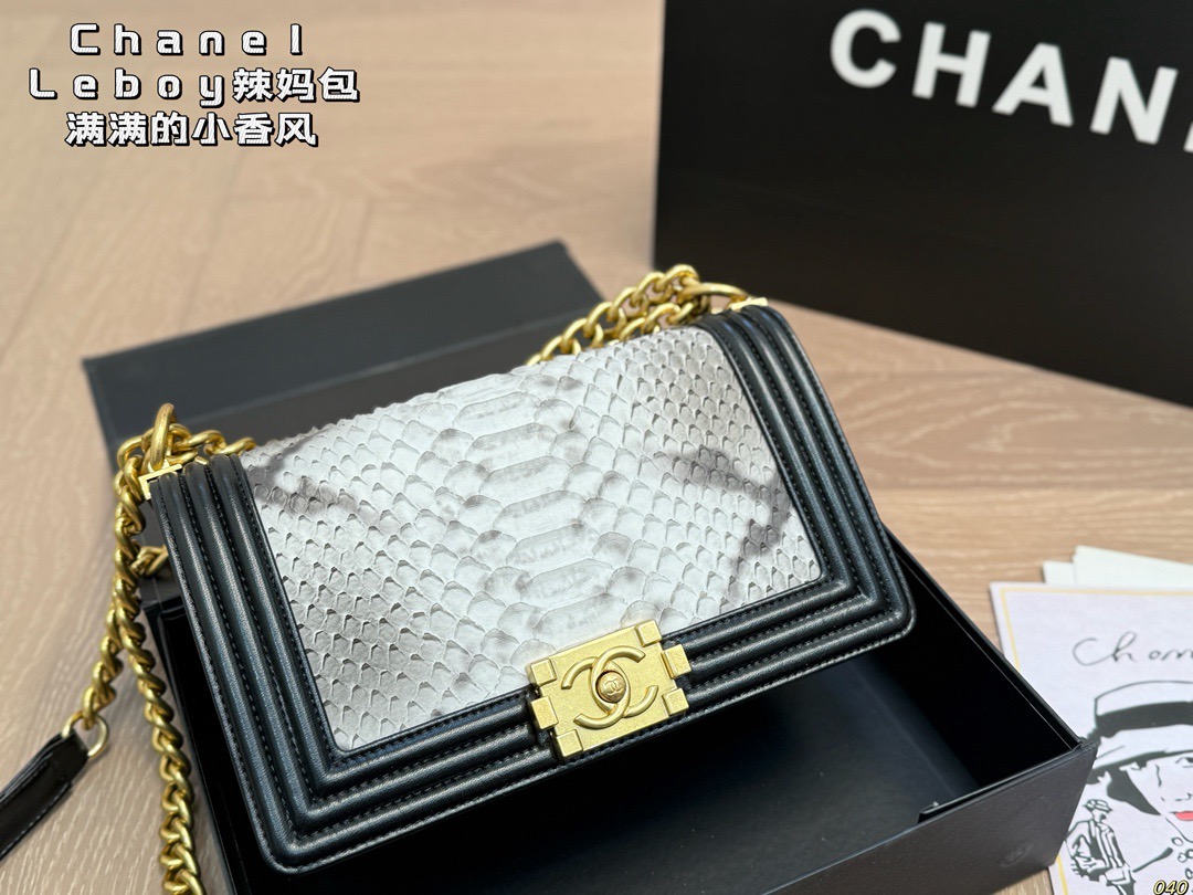 Chanel Le Boy Bag